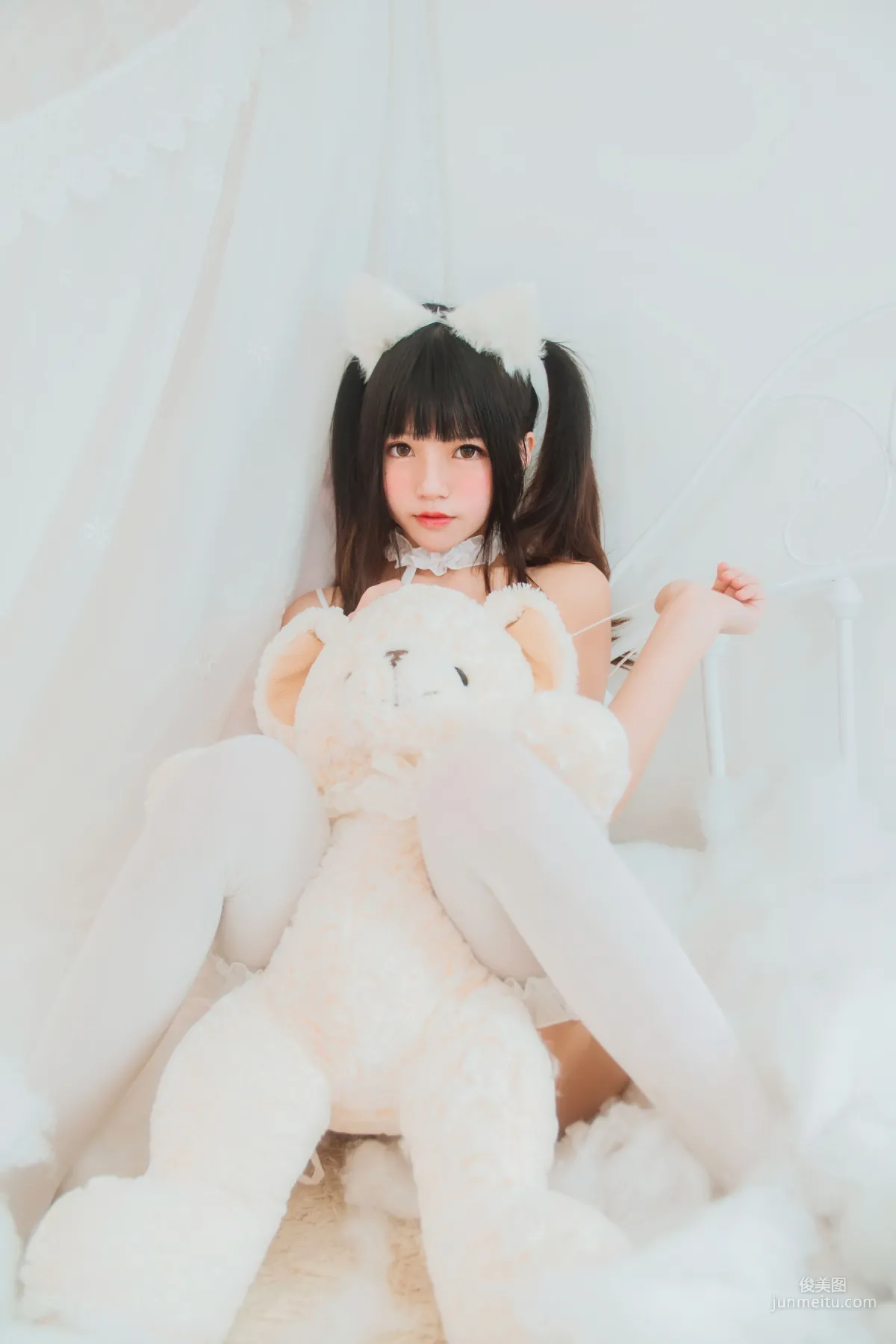 桜桃喵《白猫》 [萝莉COS] 写真集10