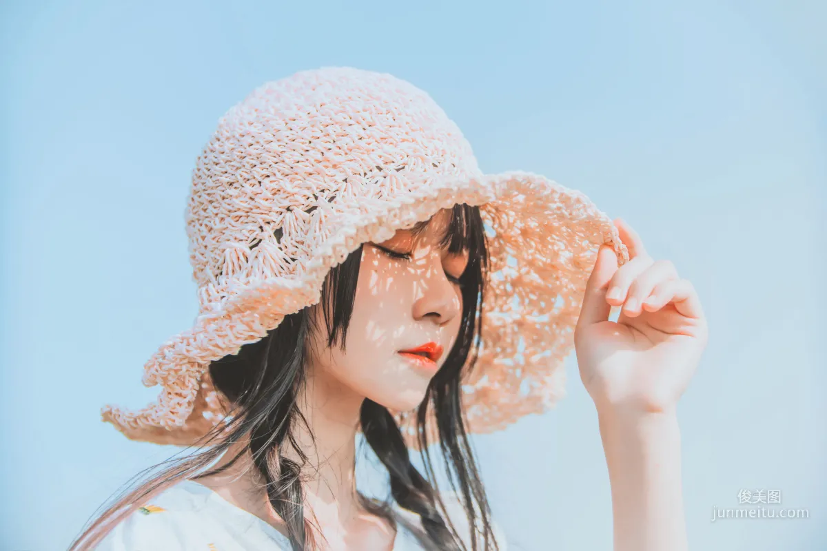 桜桃喵《田野》》 [蘿莉COS] 寫真集 23