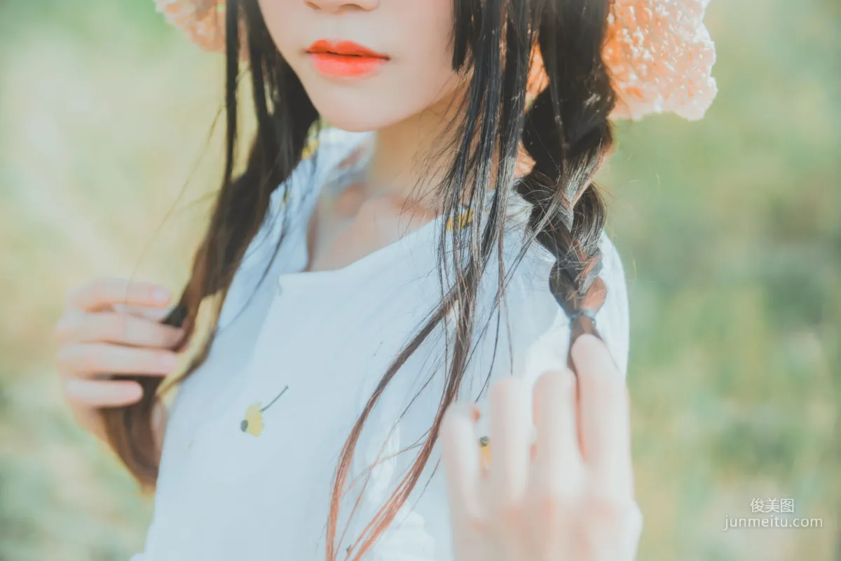 桜桃喵《田野》》 [蘿莉COS] 寫真集 26