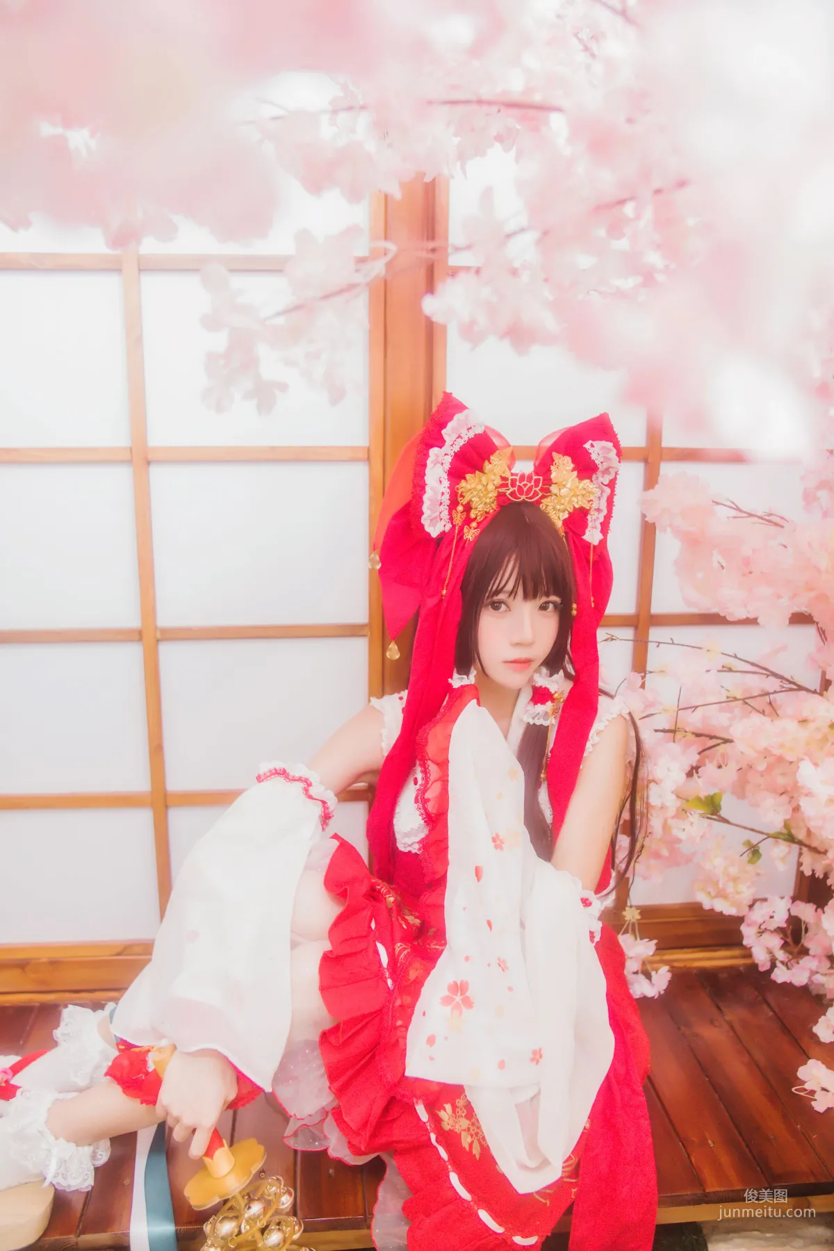 桜桃喵《靈夢 新年快樂》 [蘿莉COS] 寫真集 29