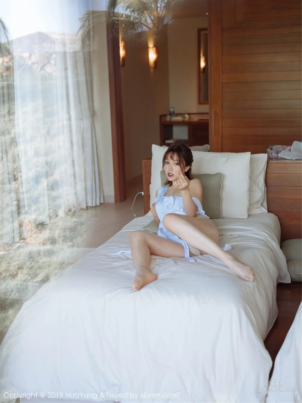 Huang Leran, Phu Quoc Travel Shoot Maid Photos [HuaYang] Vol.134 Photo Set photo 36