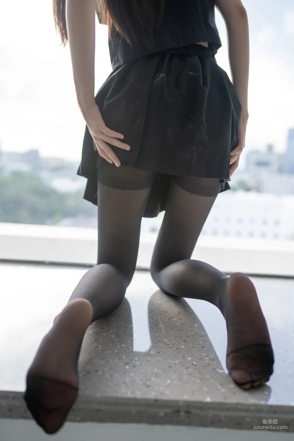 [Fengzhi Lingyu] NO.131 Sunny Black Stockings Photo Set photo 5