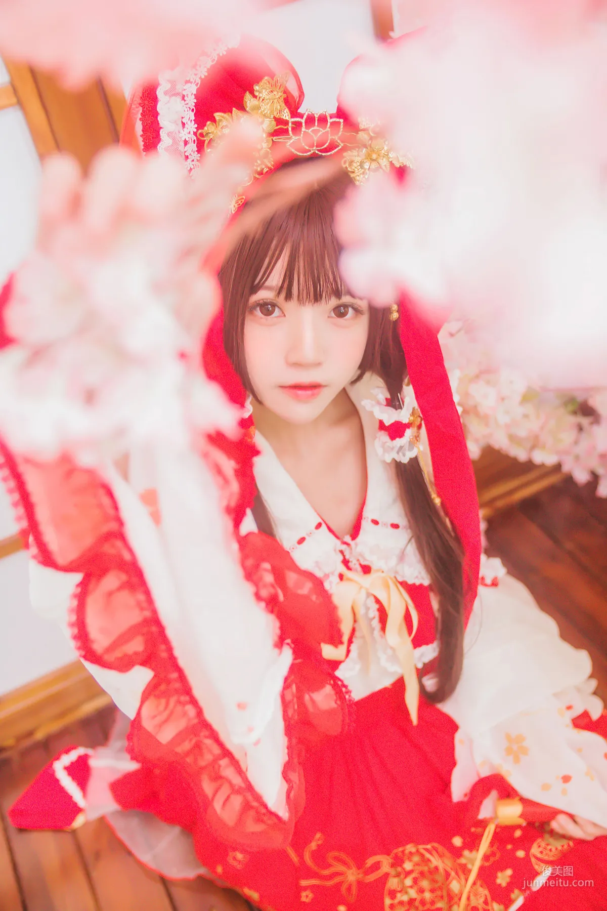 桜桃喵《靈夢 新年快樂》 [蘿莉COS] 寫真集 31