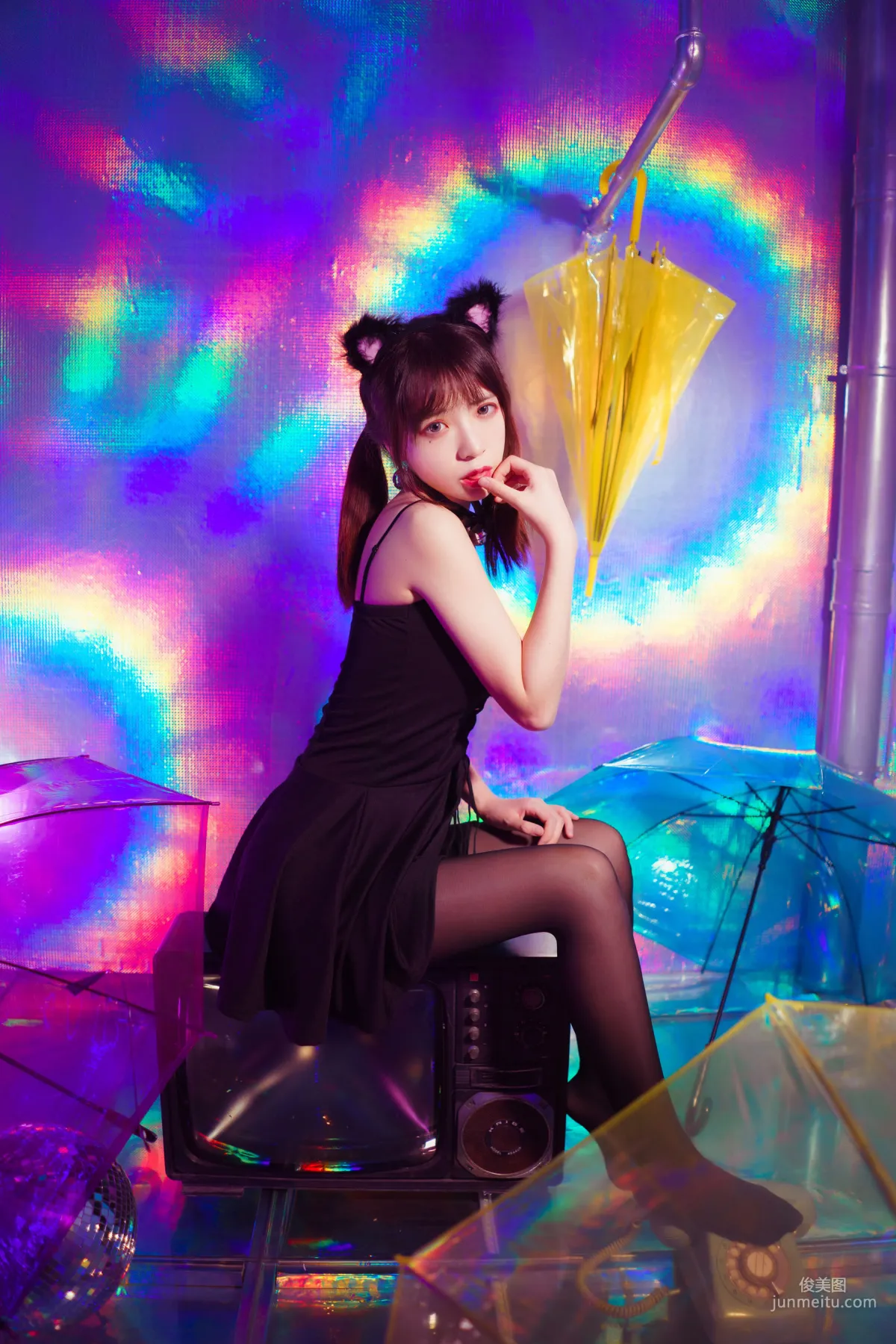 瘋貓ss《絲襪狂想曲(光)》 [蘿莉COS] 寫真集 25