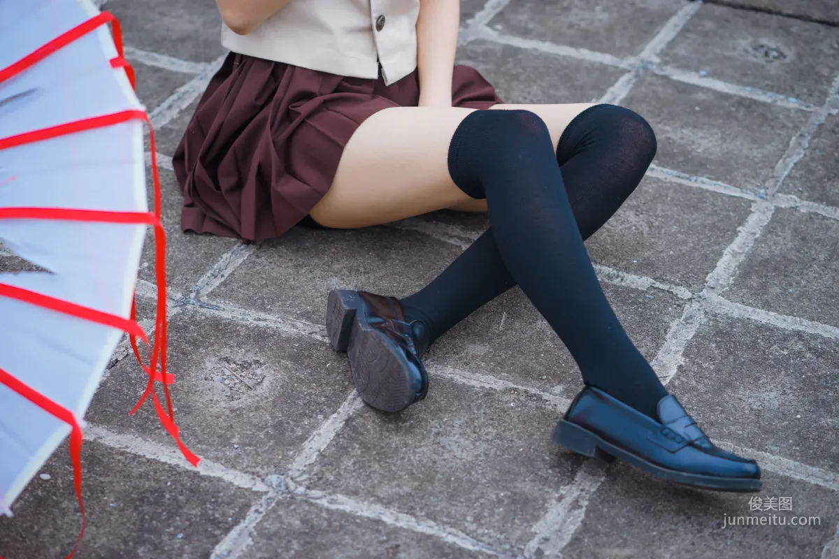 瘋貓ss《絲襪狂想曲(傘)》 [蘿莉COS] 寫真集 20