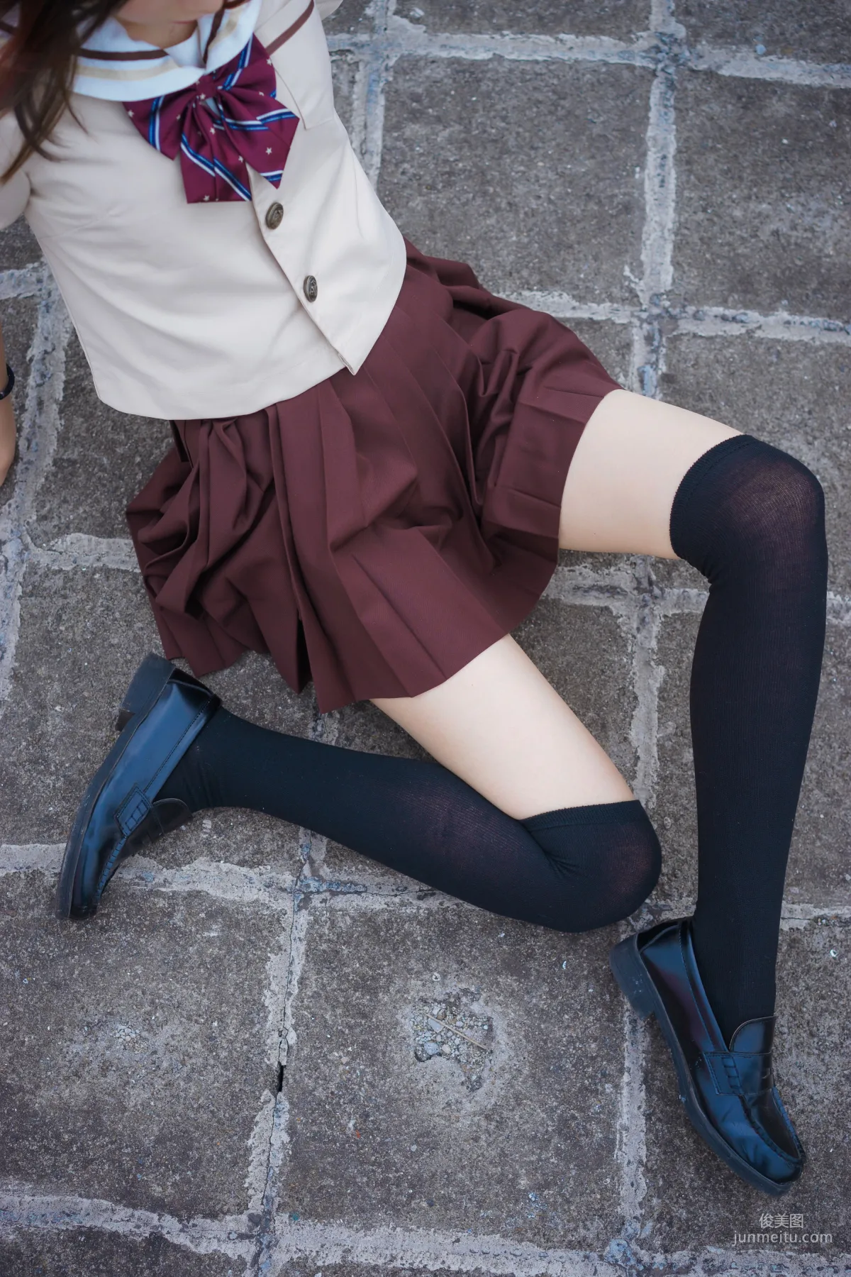瘋貓ss《絲襪狂想曲(傘)》 [蘿莉COS] 寫真集 22