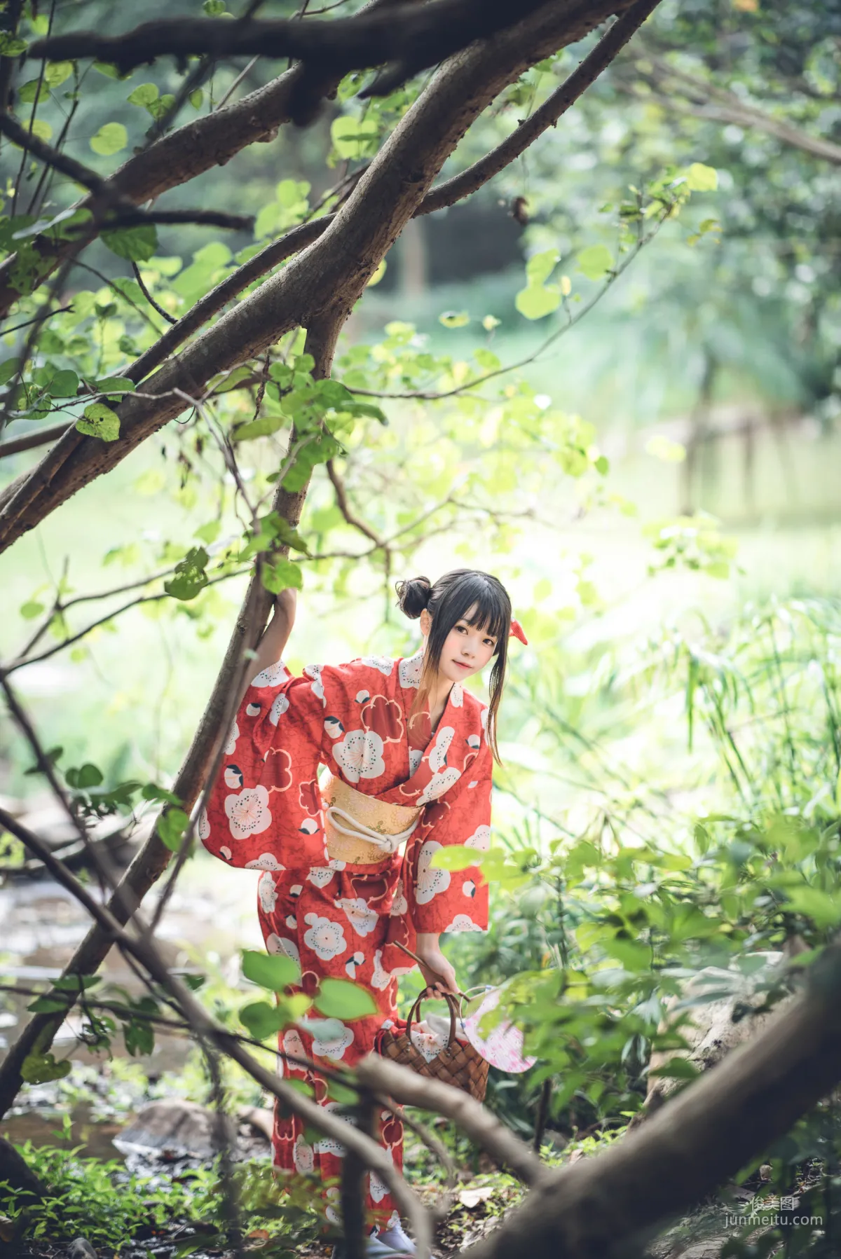 桜桃喵《夏日祭》 [蘿莉COS] 寫真集 19