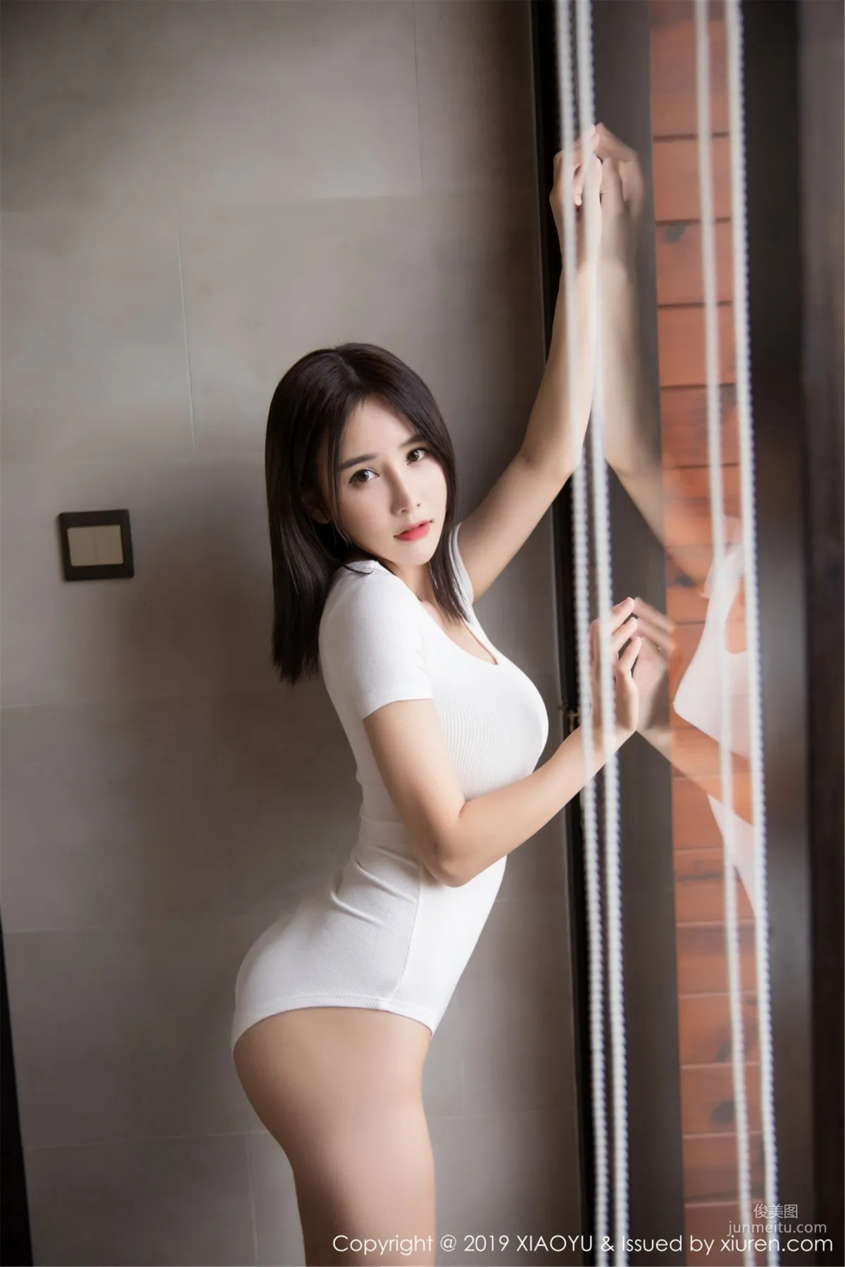 Xiao Molin 'Sexiness Spreading Freely from the Chest Downward' [XIAOYU] Vol.060 Photo Set photo 14