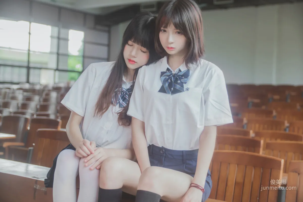 桜桃喵&疯猫ss《JK百合》 [萝莉COS] 写真集1