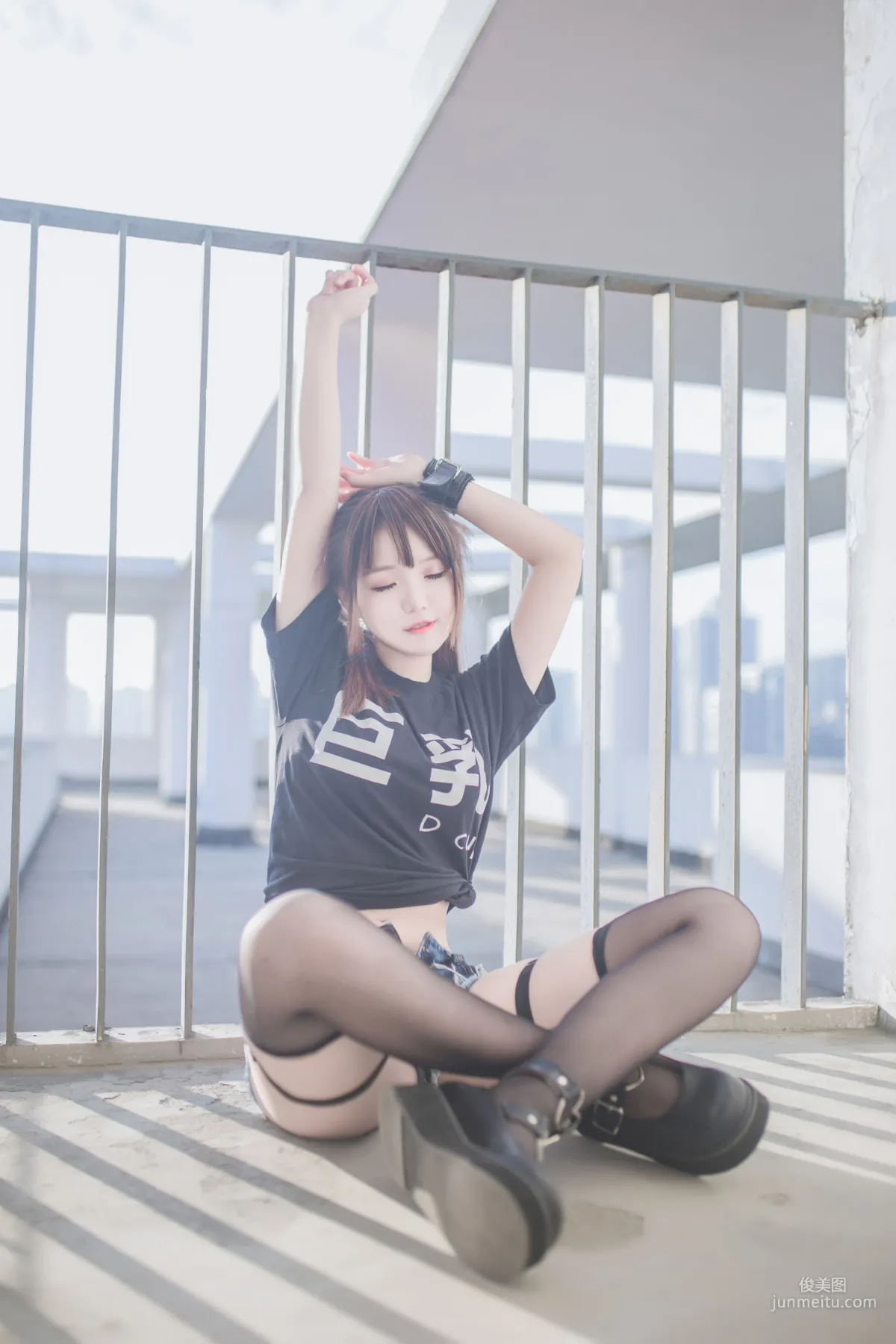 Yoko宅夏《巨乳》 [萝莉COS] 写真集23