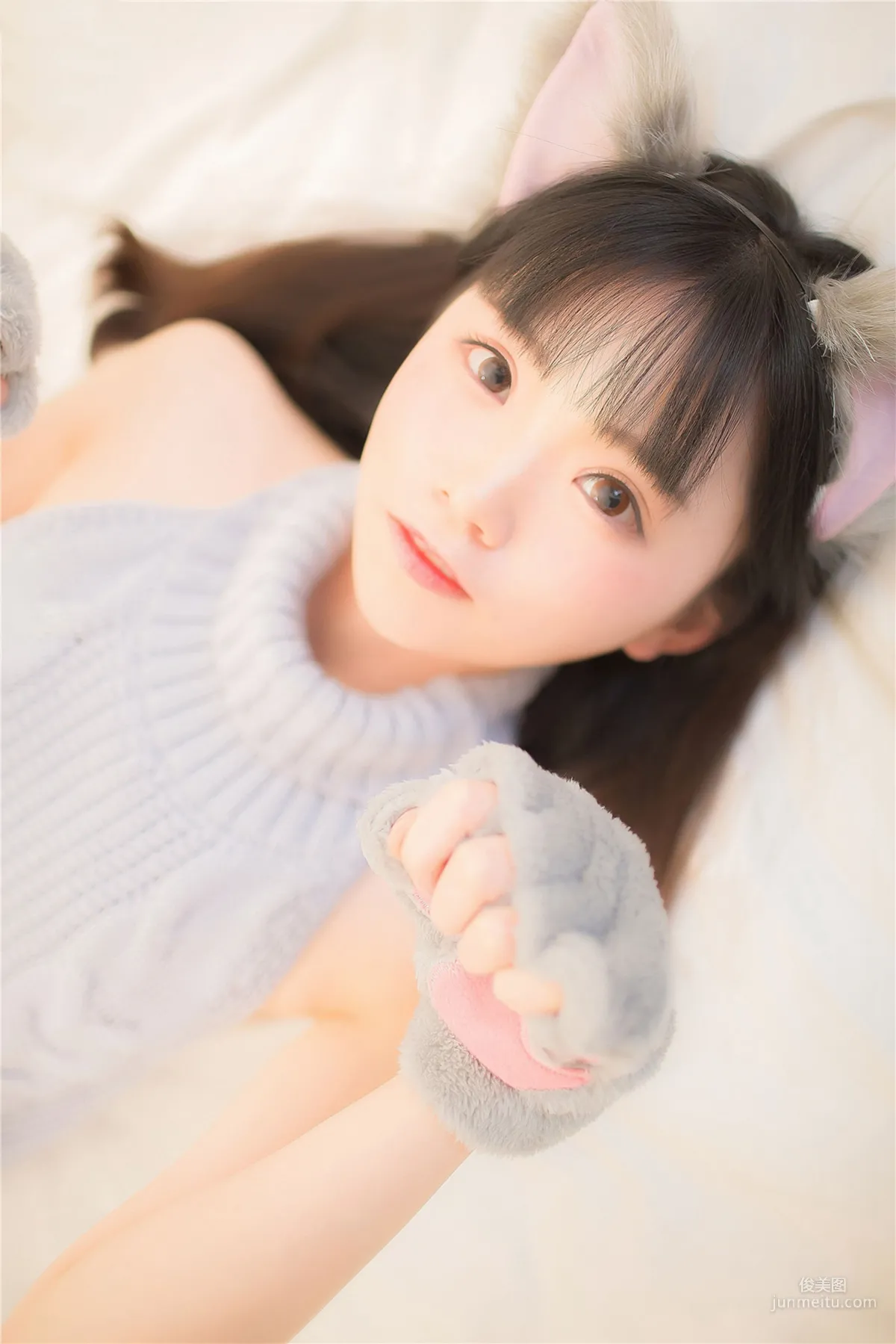 [风之领域] NO.128 露背毛衣熊女孩 写真集26