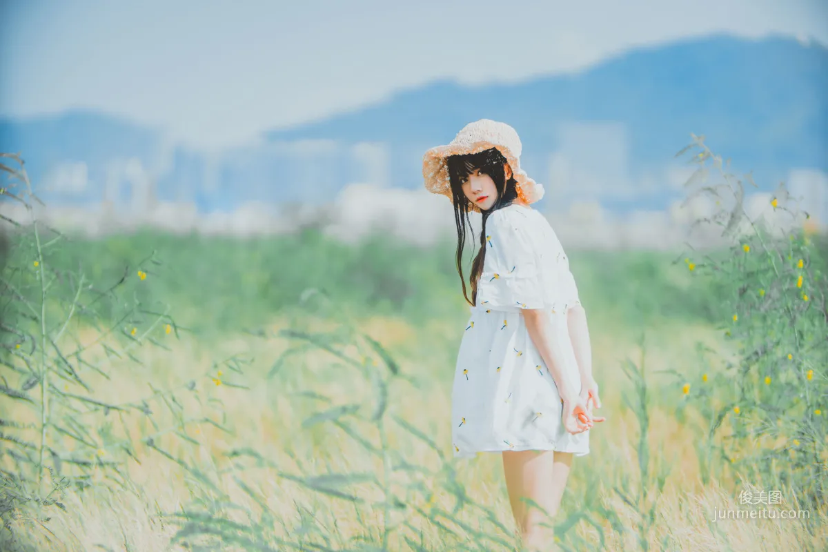 桜桃喵《田野》》 [蘿莉COS] 寫真集 8