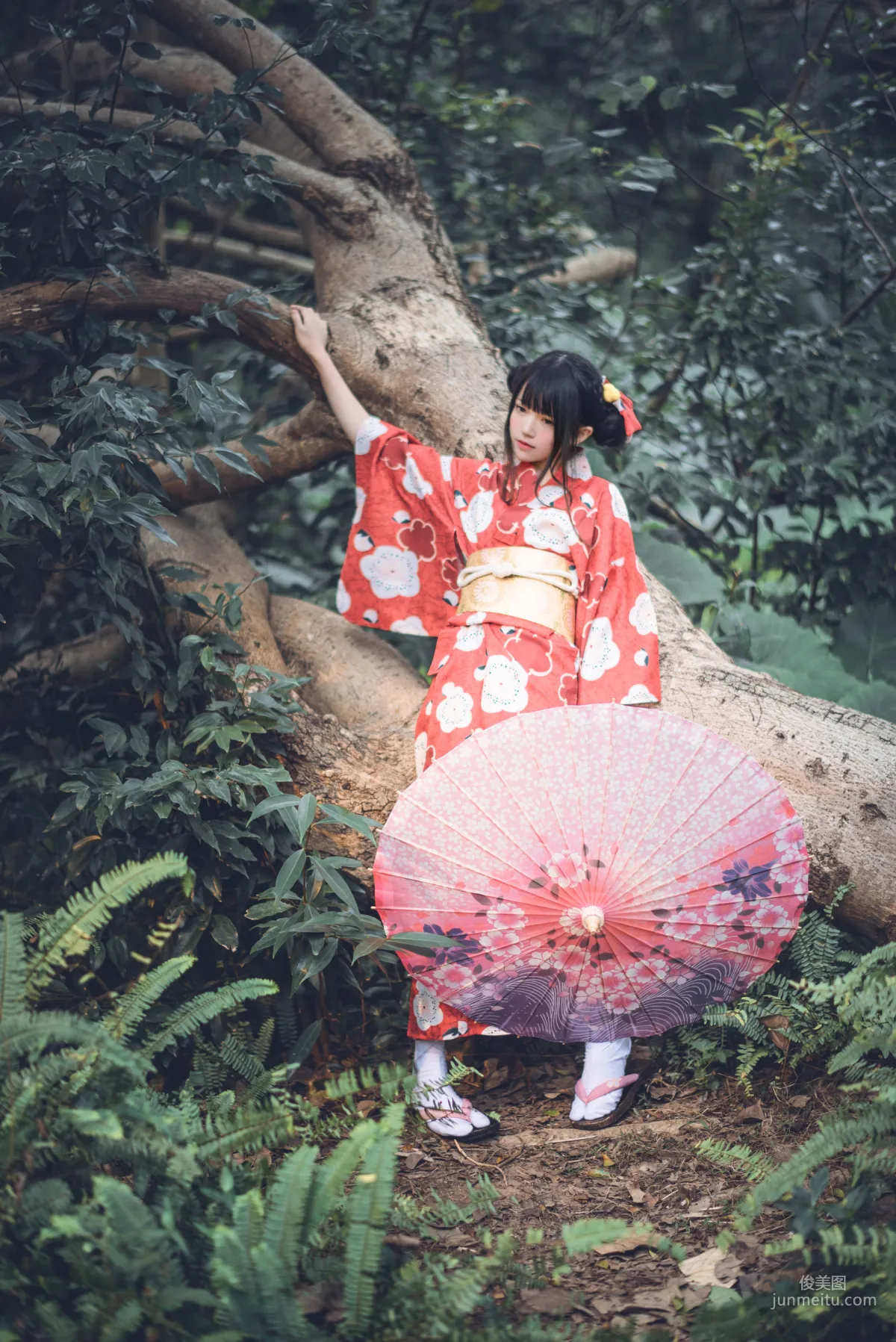 桜桃喵《夏日祭》 [蘿莉COS] 寫真集 47