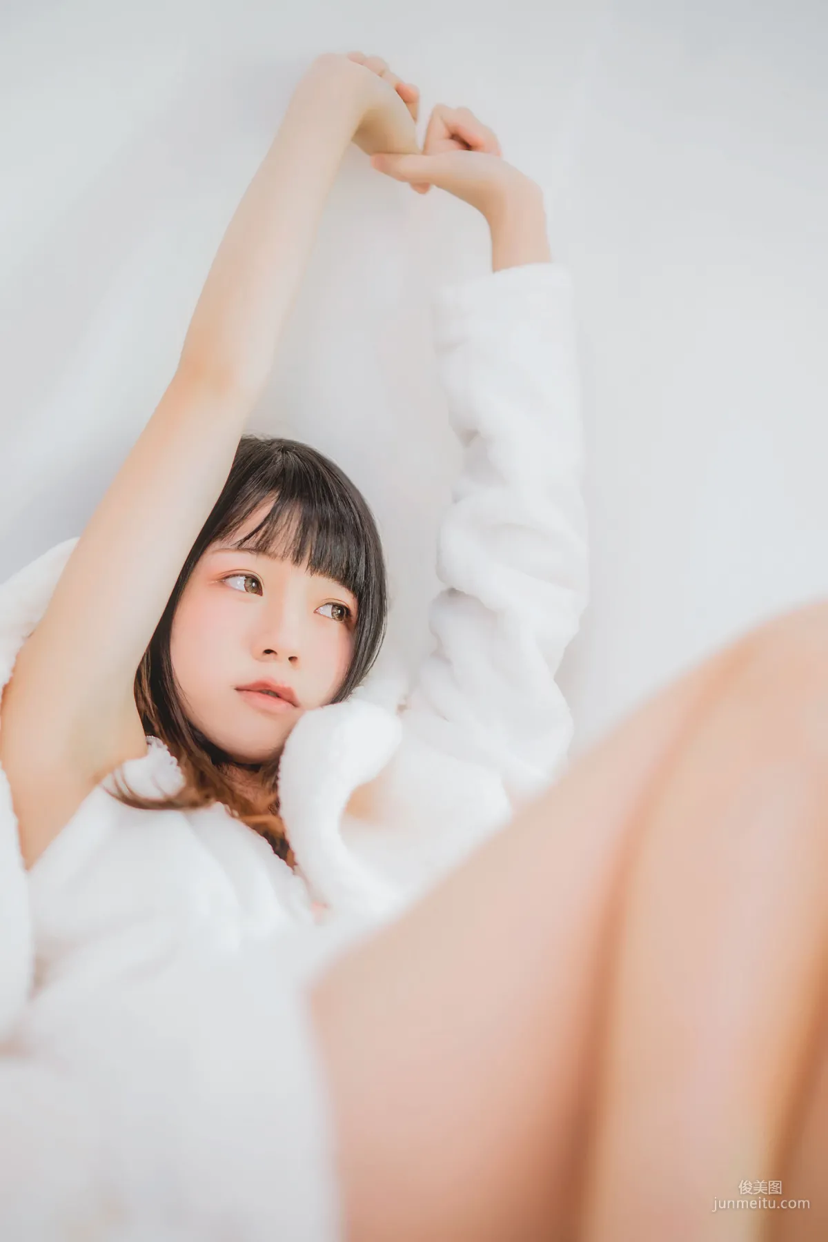 桜桃喵《冬眠》 [蘿莉COS] 寫真集 29