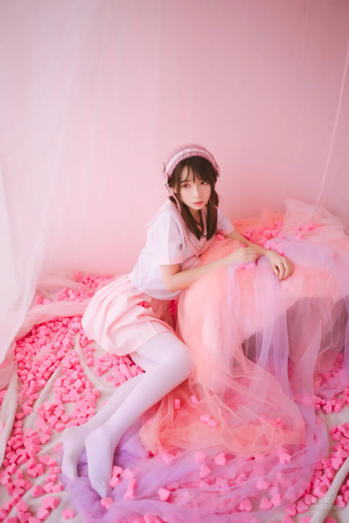 疯猫ss《丝袜狂想曲(粉)》 [萝莉COS] 写真集18