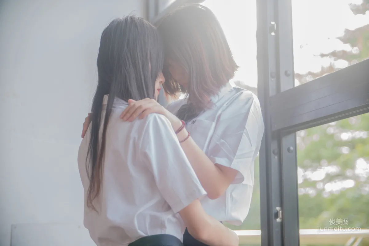桜桃喵&疯猫ss《JK百合》 [萝莉COS] 写真集11