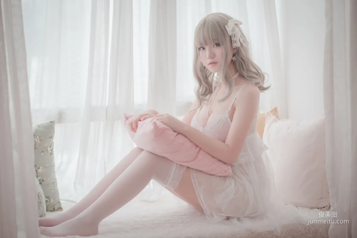 Yoko宅夏《白色絲質連衣裙》 [蘿莉COS] 寫真集 1