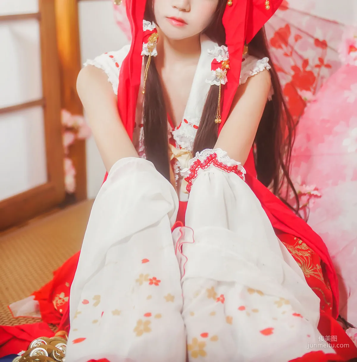 疯猫ss《灵梦》 [萝莉COS] 写真集14
