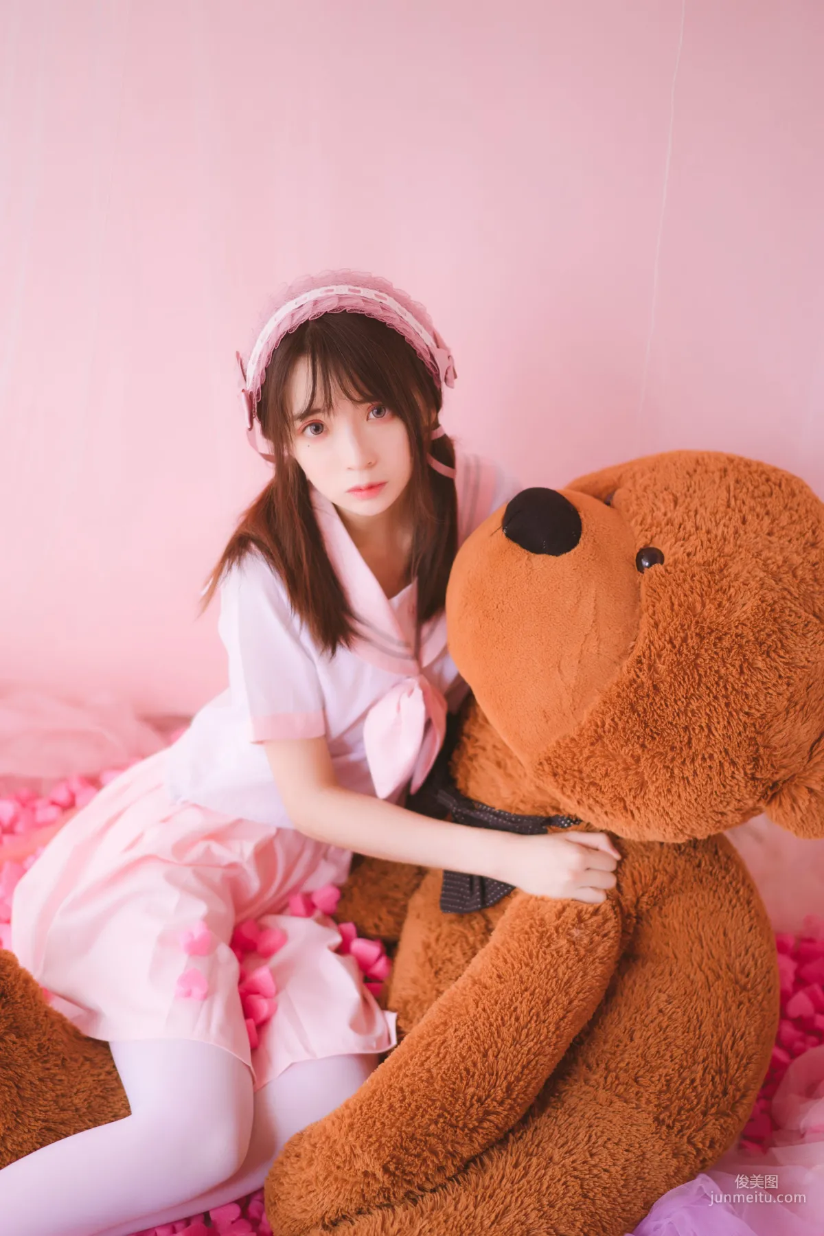 疯猫ss《丝袜狂想曲(粉)》 [萝莉COS] 写真集14