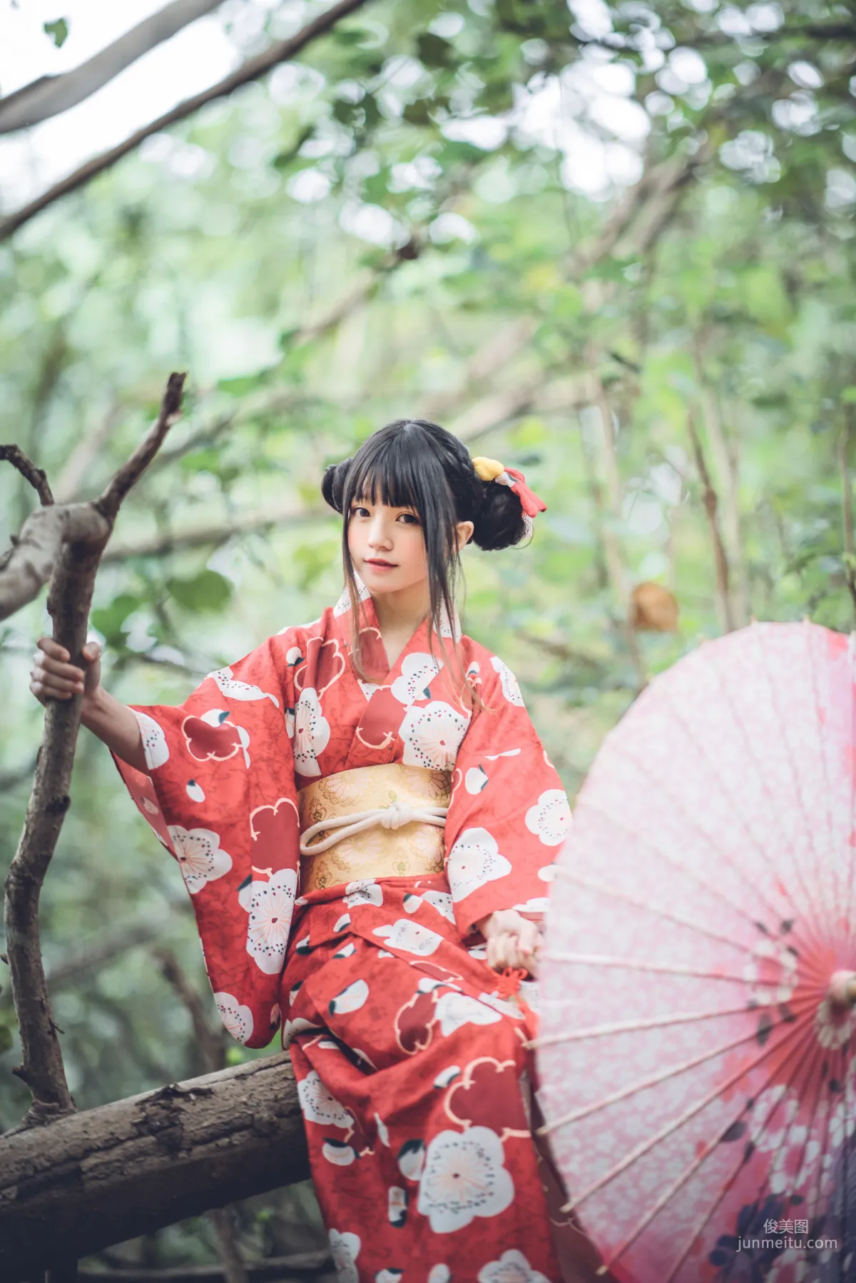 桜桃喵《夏日祭》 [蘿莉COS] 寫真集 38