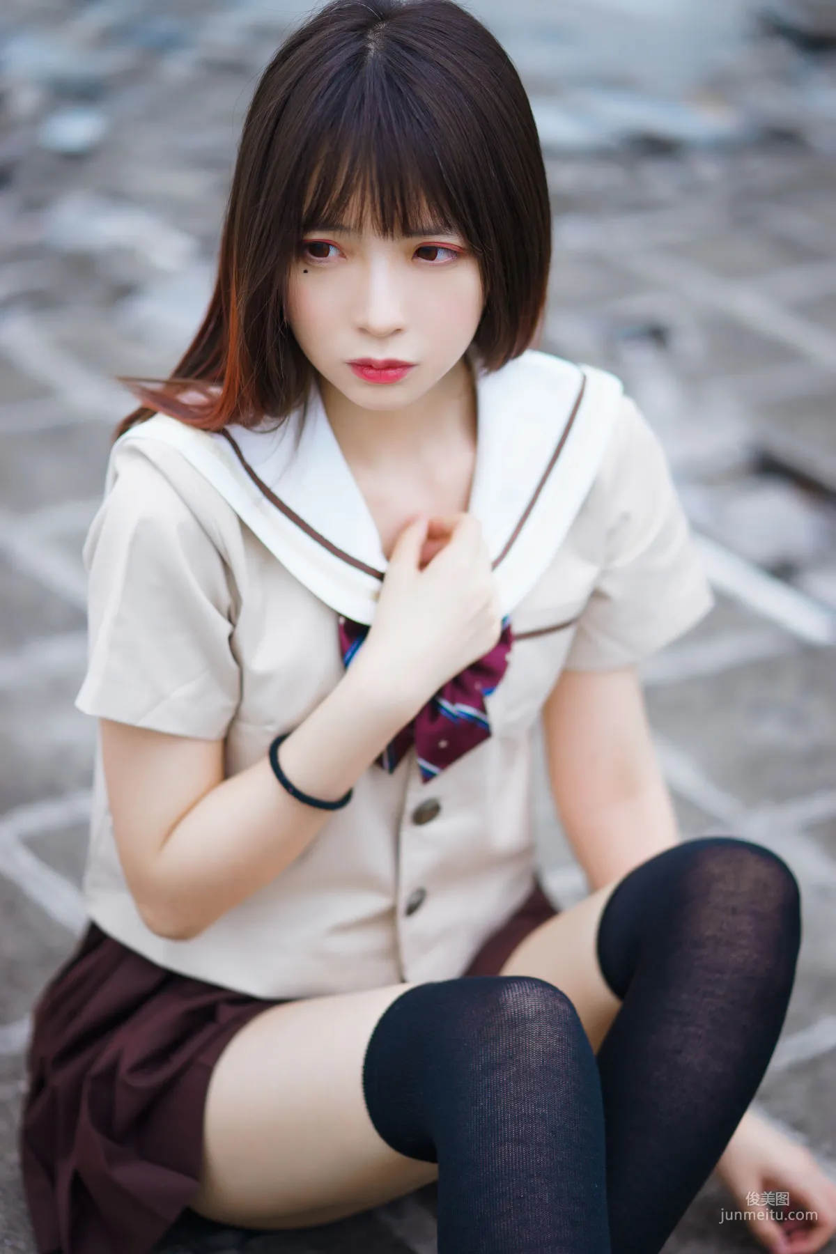 瘋貓ss《絲襪狂想曲(傘)》 [蘿莉COS] 寫真集 17