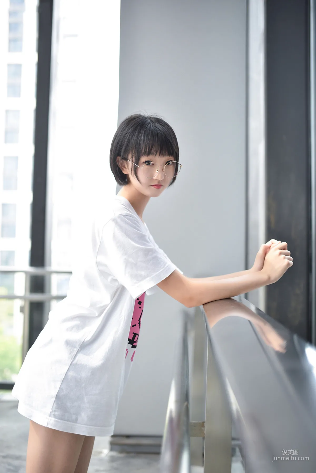 [風之領域] NO.100 眼鏡妹妹超短牛仔美腿 寫真集 1