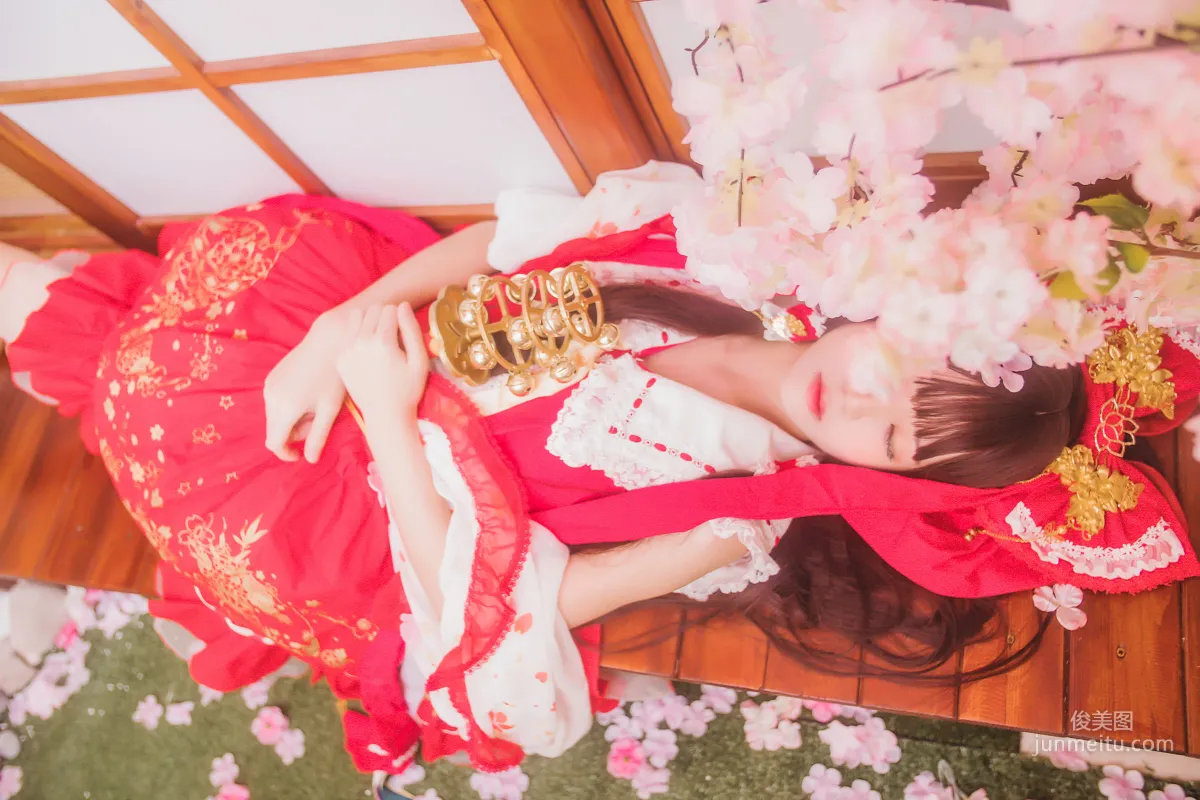 桜桃喵《靈夢 新年快樂》 [蘿莉COS] 寫真集 42