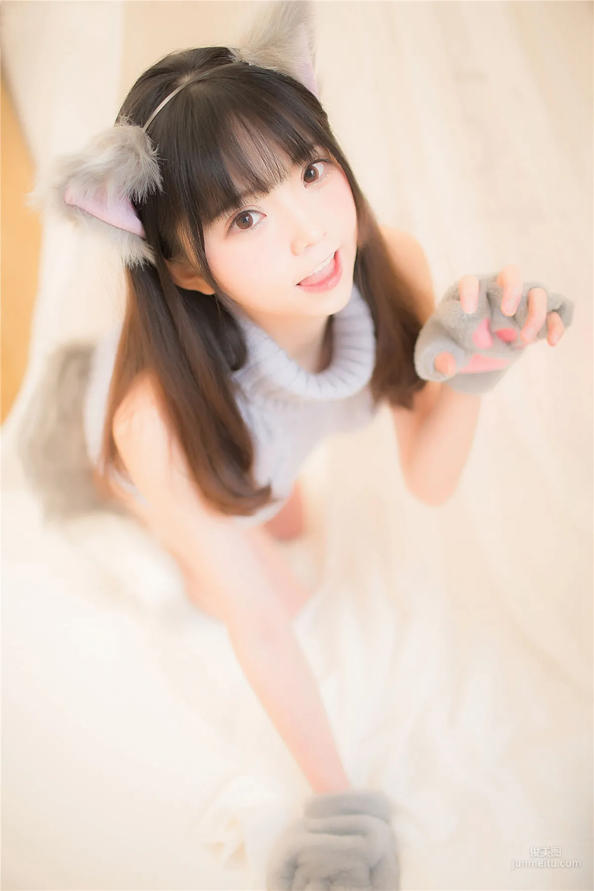 [风之领域] NO.128 露背毛衣熊女孩 写真集2