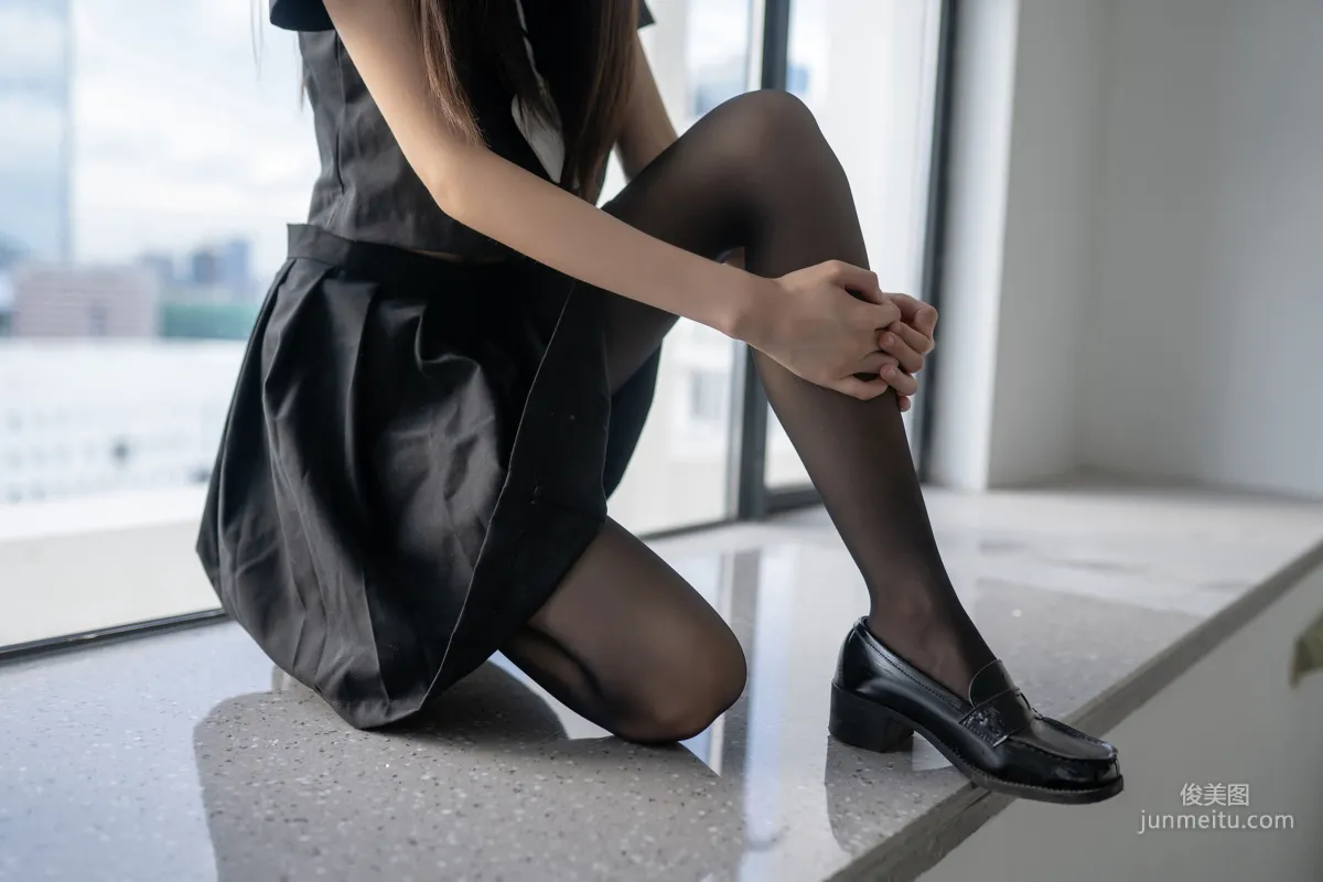 [Fengzhi Lingyu] NO.131 Sunny Black Stockings Photo Set photo 29