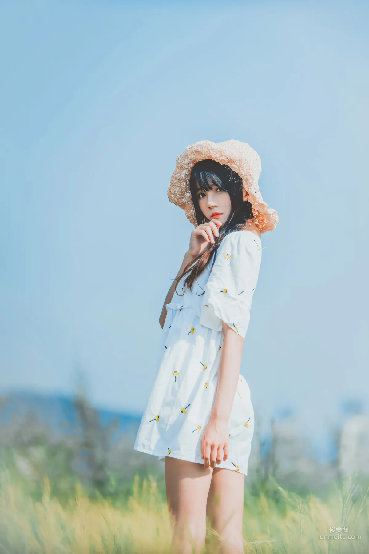 桜桃喵《田野》》 [蘿莉COS] 寫真集 20