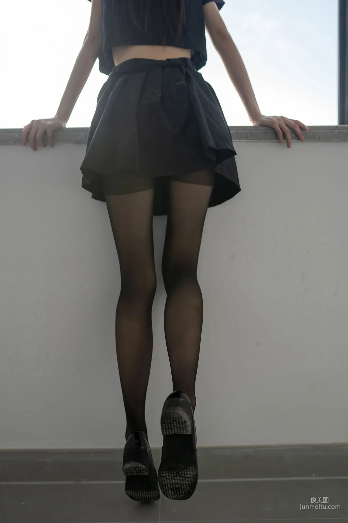 [Fengzhi Lingyu] NO.131 Sunny Black Stockings Photo Set photo 44