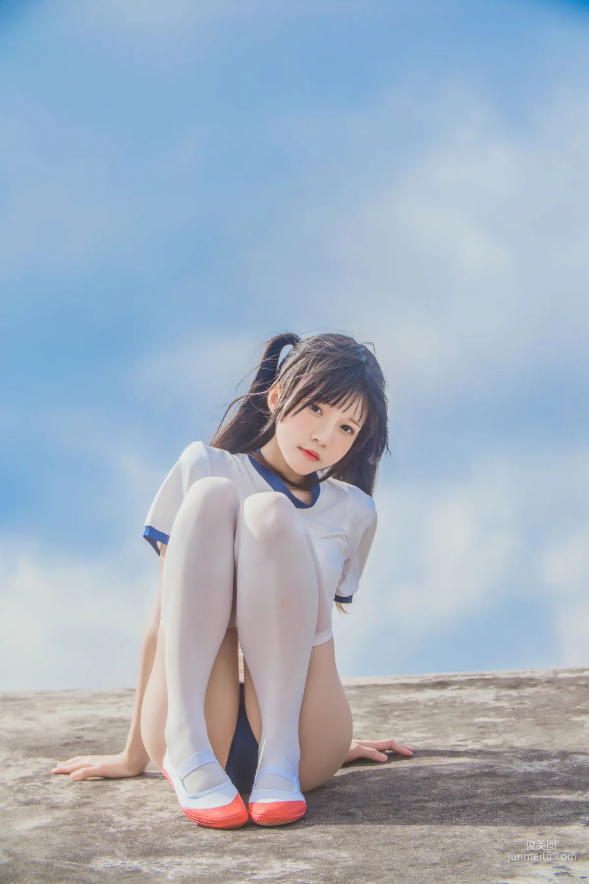 桜桃喵《體操服》 [蘿莉COS] 寫真集 17