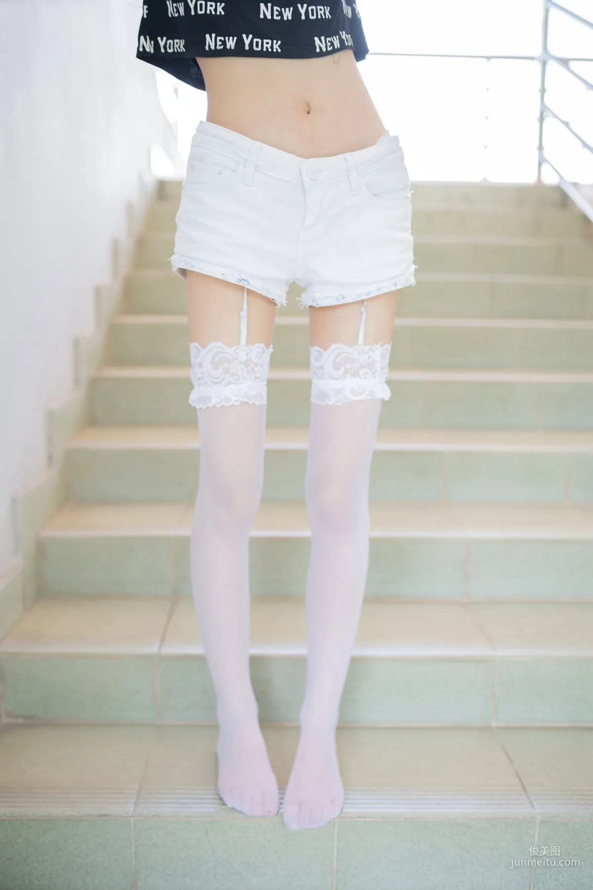 [Fengzhi Lingyu] NO.085 White Lace Trim Long Stockings Photo Set photo 11