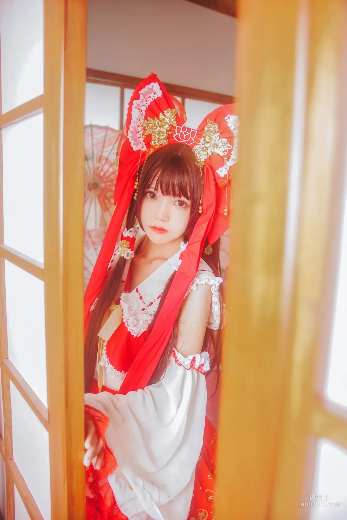 疯猫ss《灵梦》 [萝莉COS] 写真集9