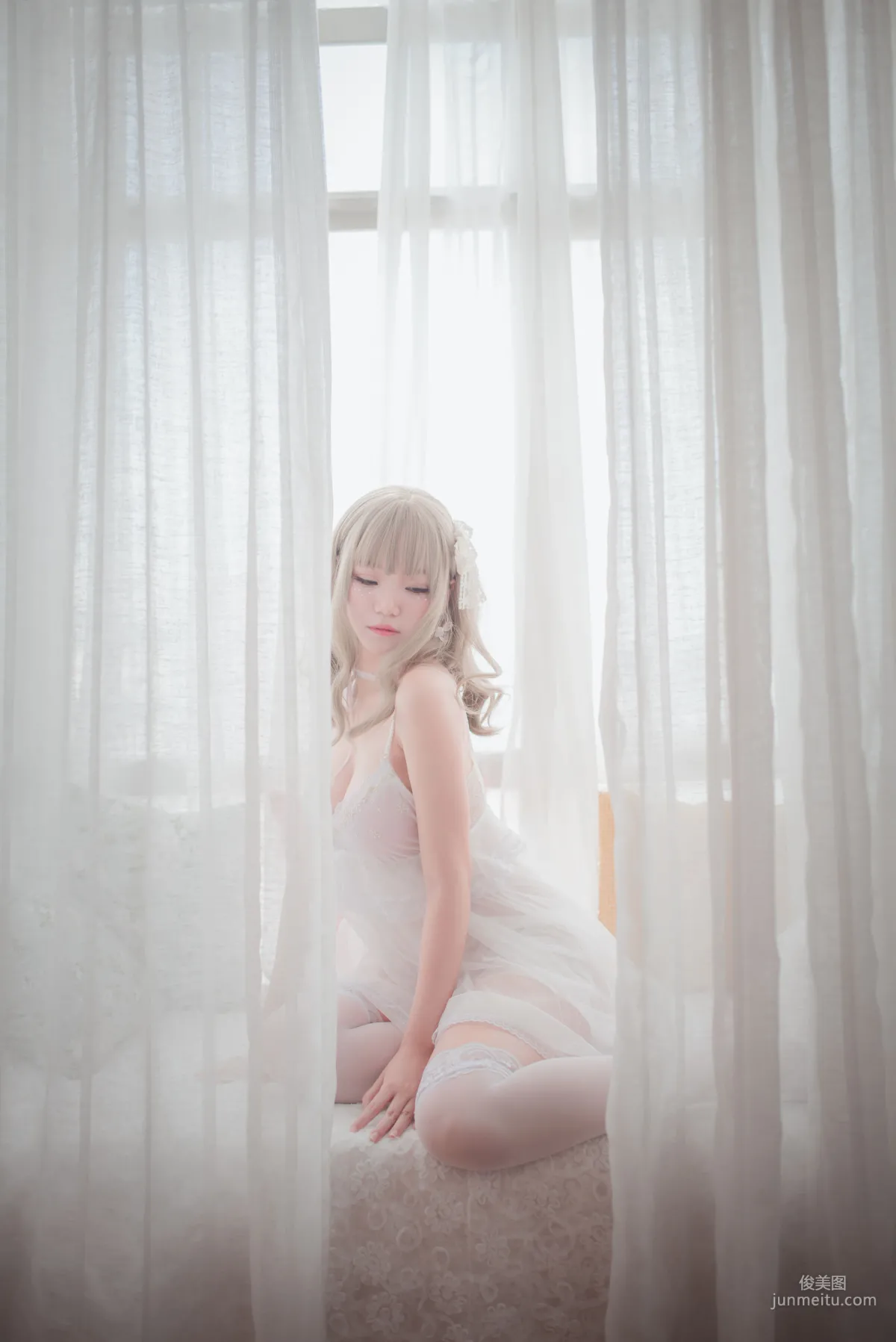 Yoko宅夏《白色絲質連衣裙》 [蘿莉COS] 寫真集 10