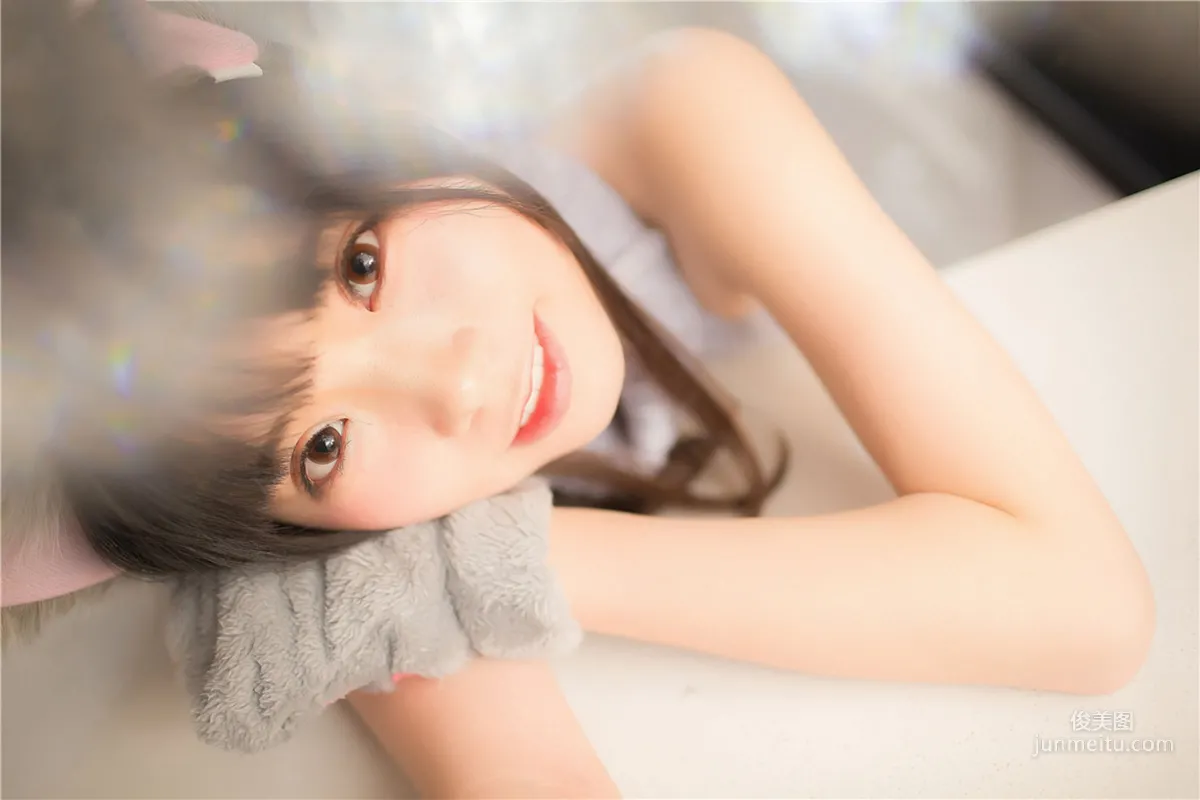 [风之领域] NO.128 露背毛衣熊女孩 写真集32