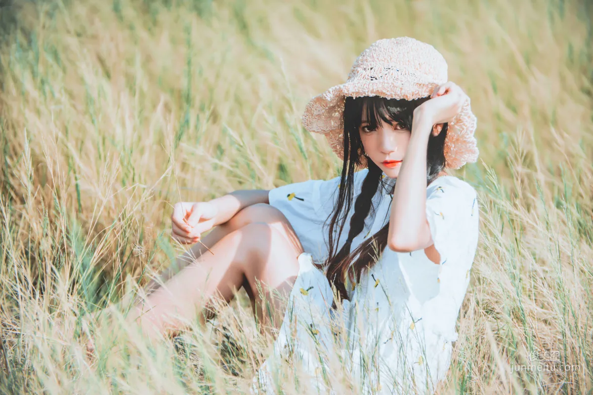 桜桃喵《田野》》 [蘿莉COS] 寫真集 11