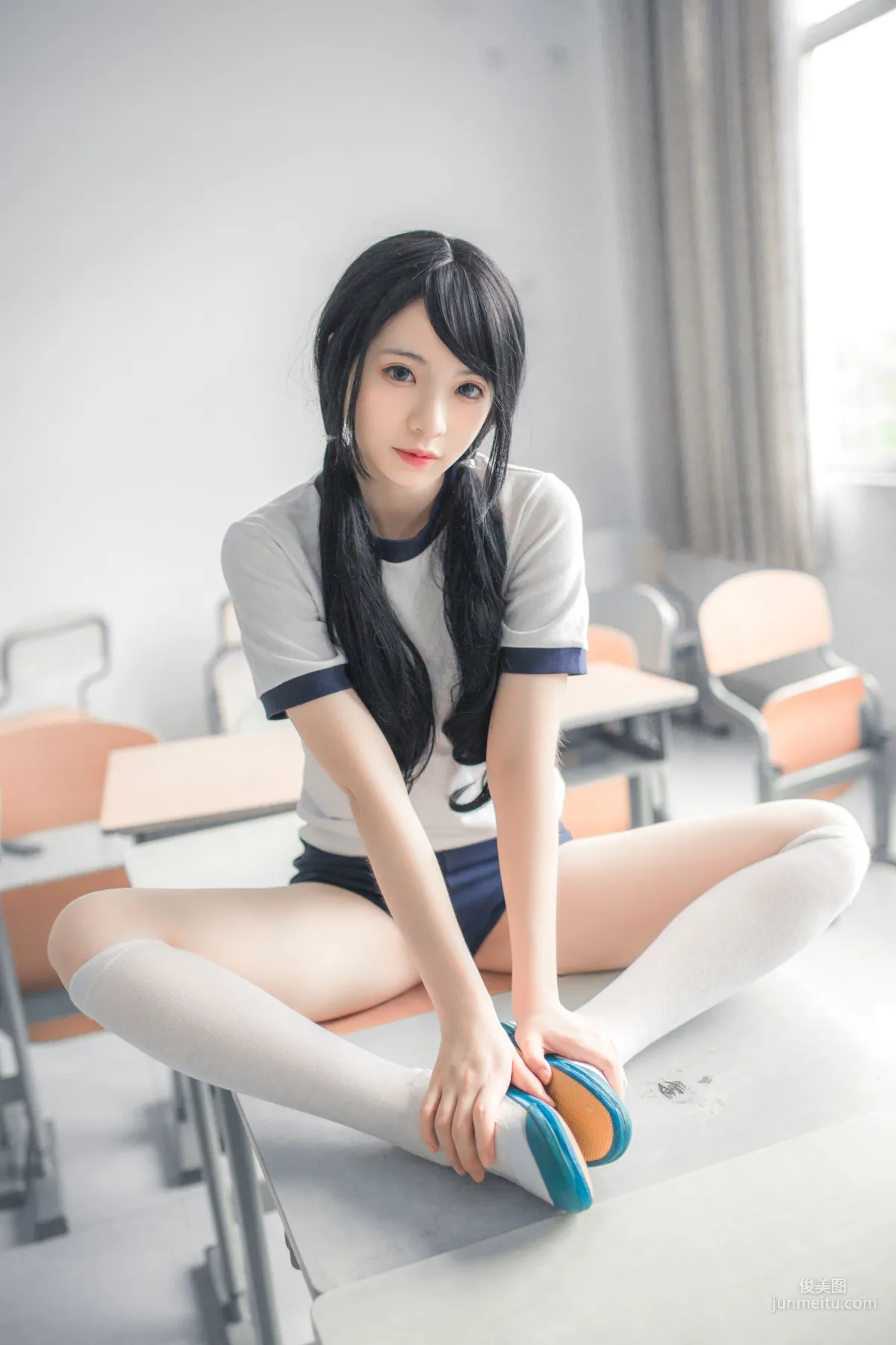 瘋貓ss《體操服白絲》 [蘿莉COS] 寫真集 32