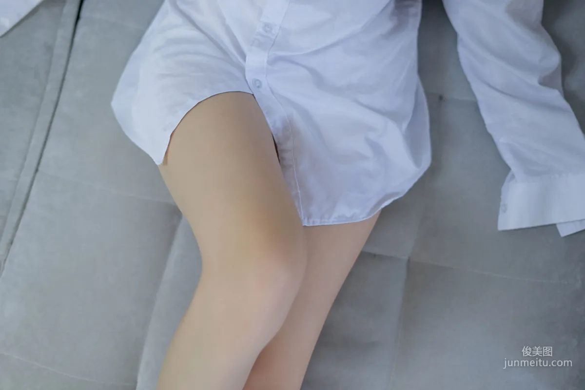 [Fengzhi Lingyu] NO.095 White Shirt and Bare Legs Photo Set photo 10