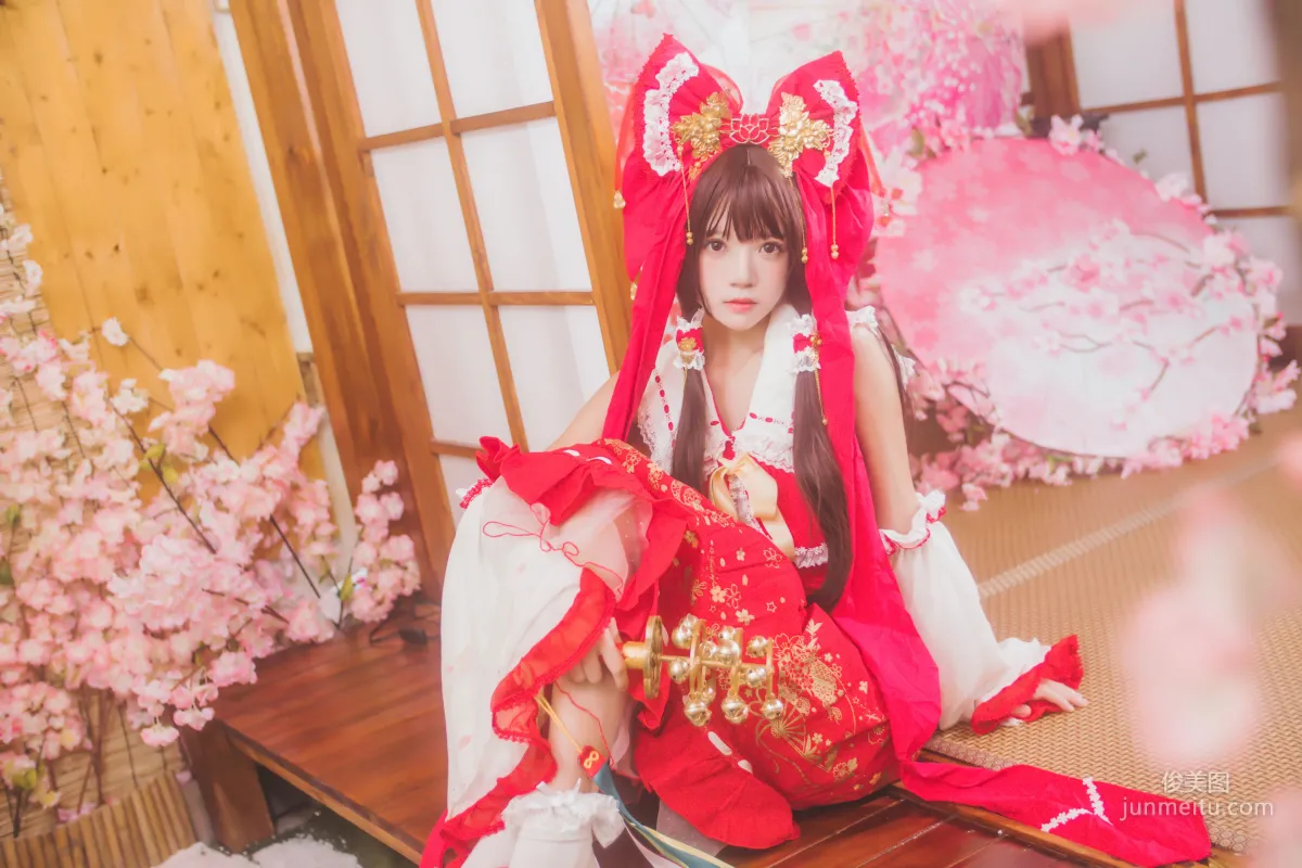 桜桃喵《靈夢 新年快樂》 [蘿莉COS] 寫真集 24