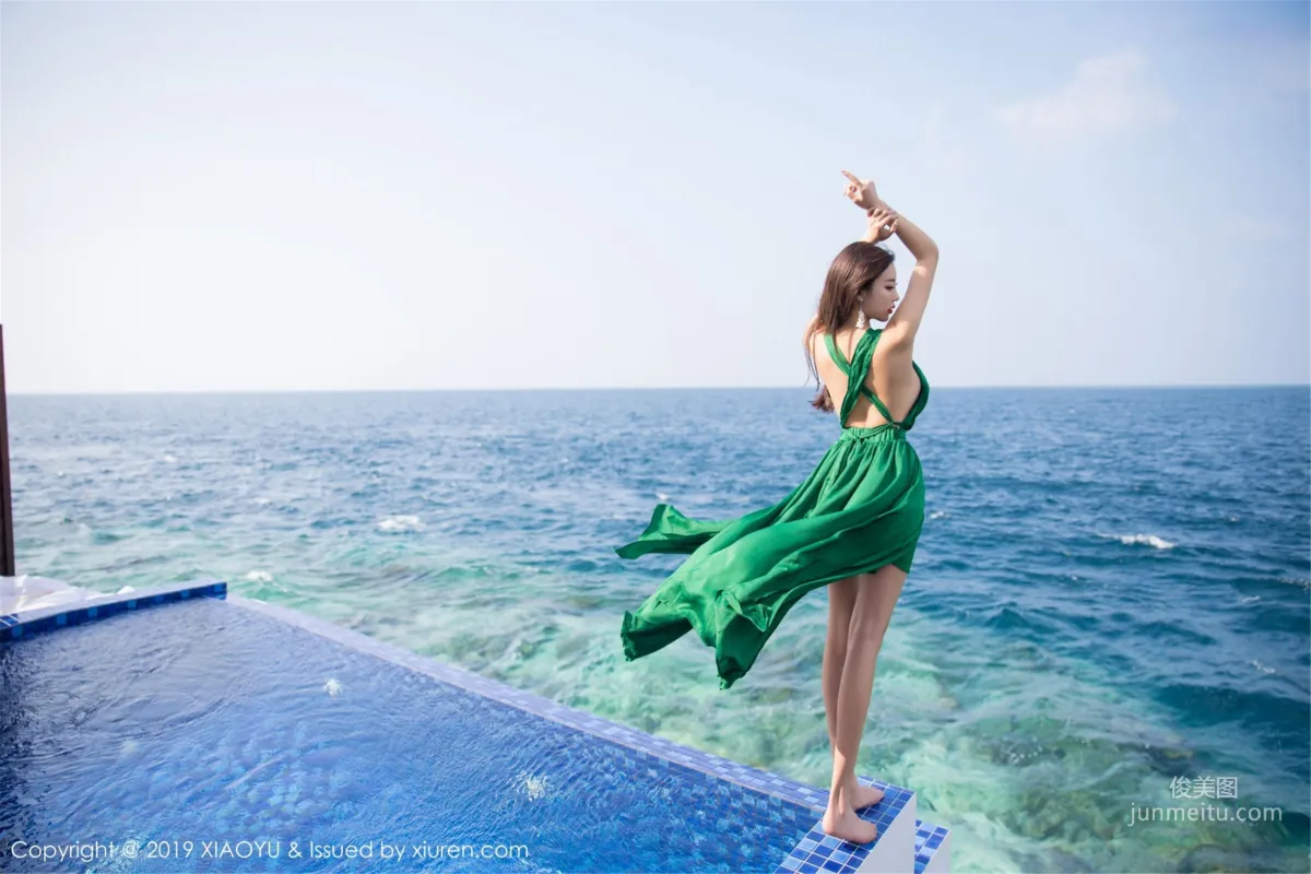 杨晨晨sugar《马尔代夫旅拍泳池》 [语画界XIAOYU] Vol.072 写真集15