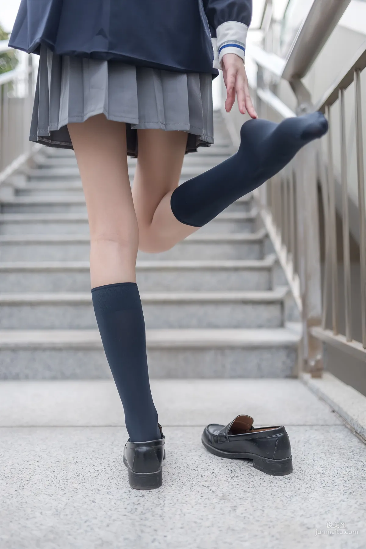 [Fengzhi Lingyu] NO.022 Schoolgirl Outdoor Black Stockings 2 Photo Set photo 36