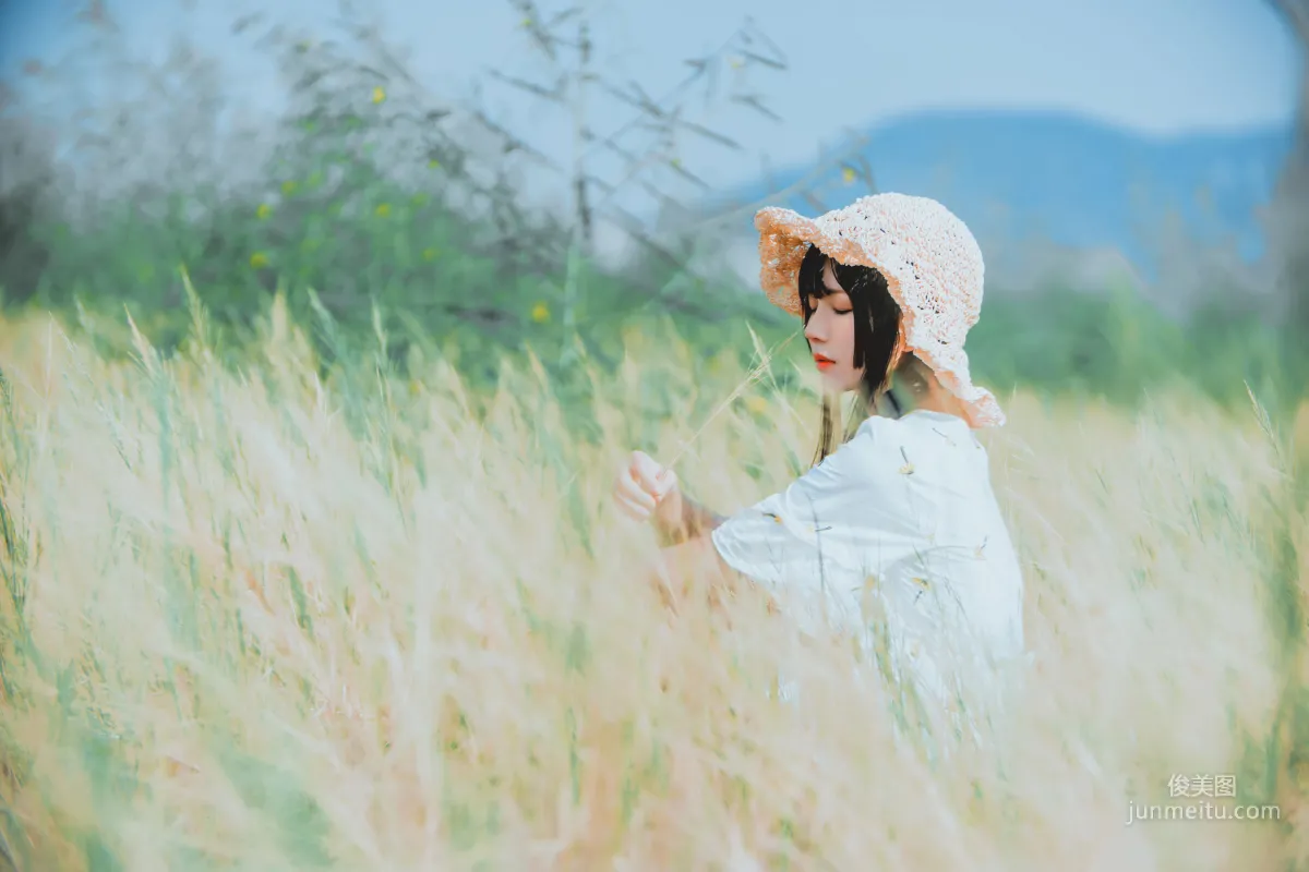 桜桃喵《田野》》 [蘿莉COS] 寫真集 10