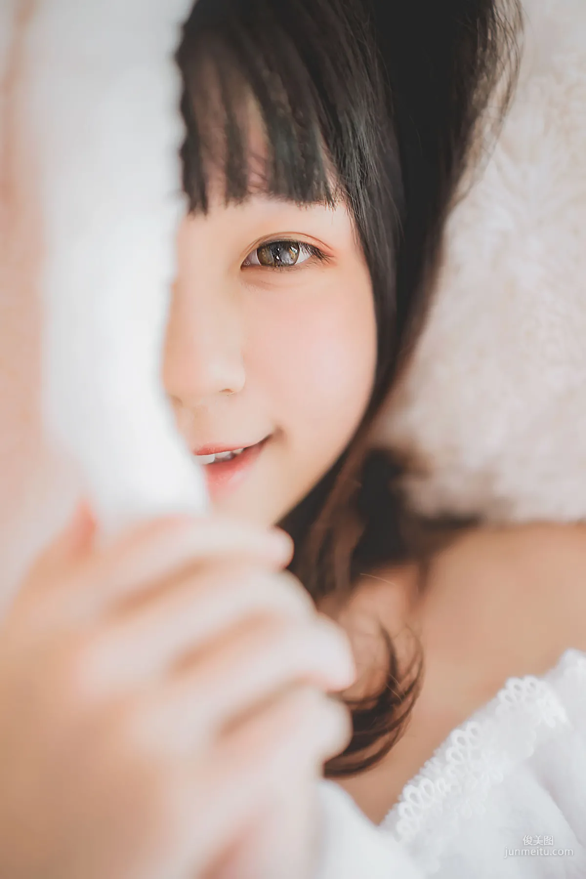 桜桃喵《冬眠》 [蘿莉COS] 寫真集 26