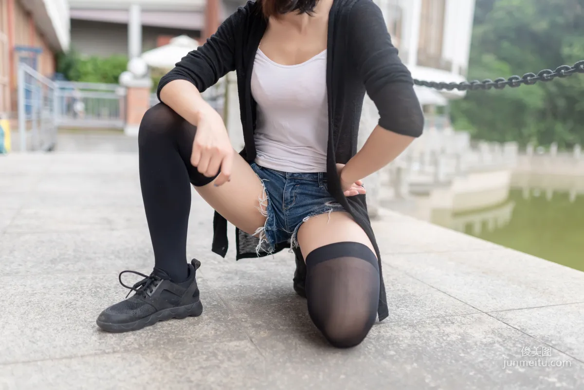 [Fengzhi Lingyu] NO.043 Black Stockings Big Bust Fashion Girl Outdoor Photo Set photo 8