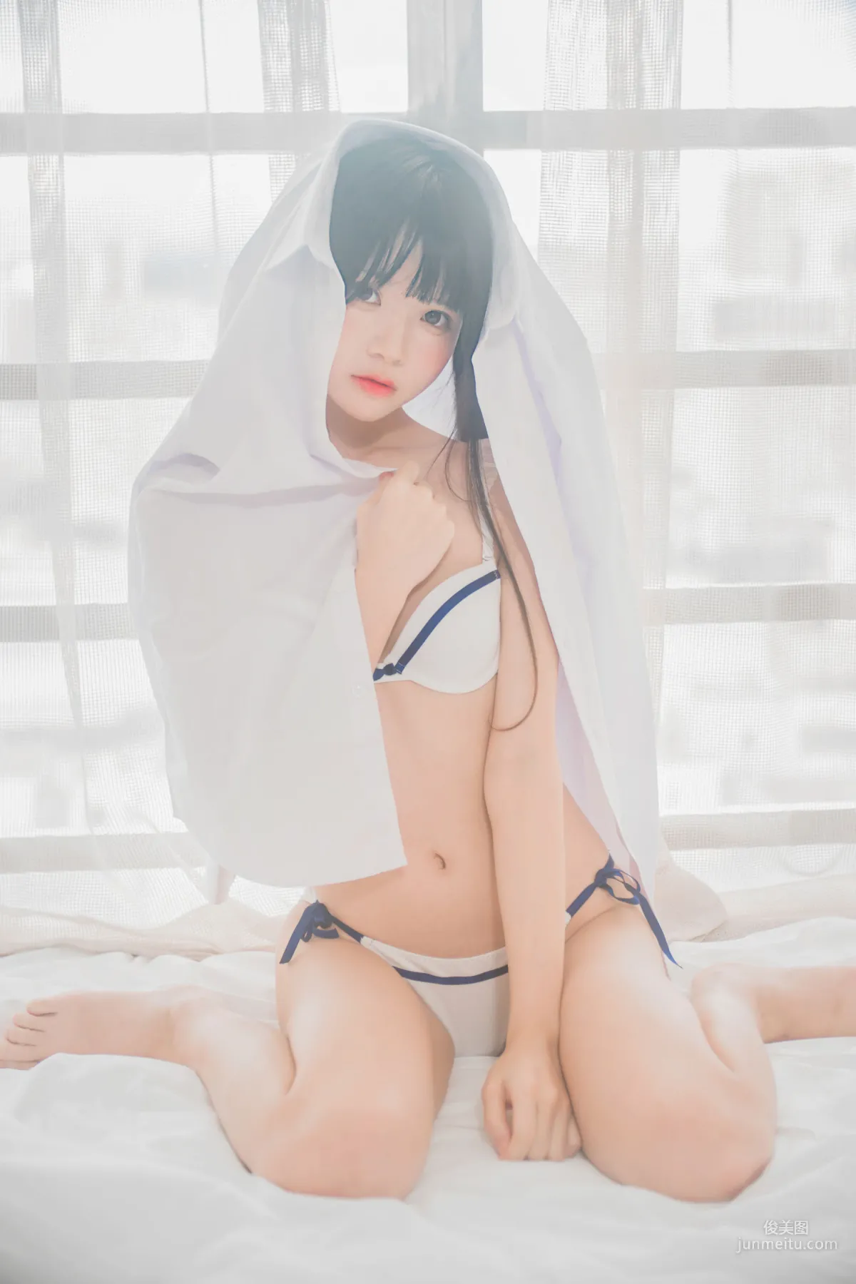 桜桃喵 《白衬衫双马尾》 [萝莉COS] 写真集41