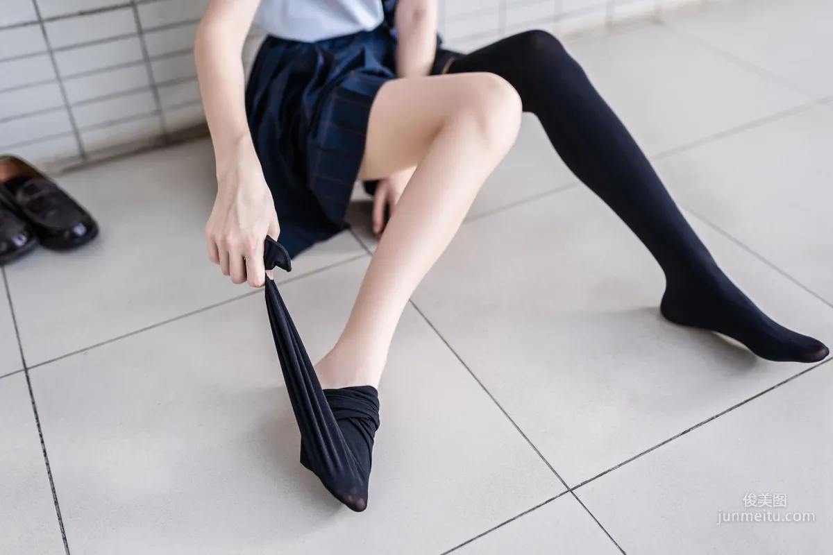 [风之领域] NO.070 午后阳光下的黑丝学妹 写真集3