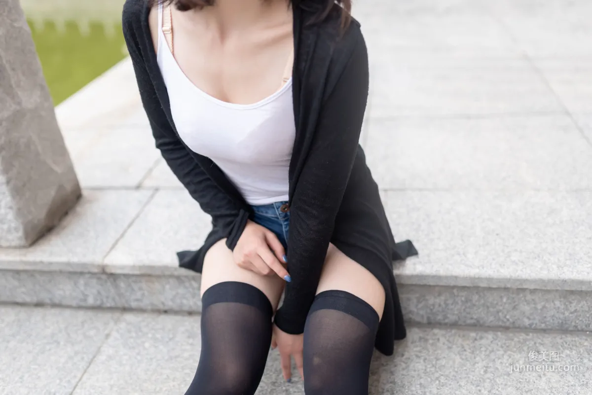 [Fengzhi Lingyu] NO.043 Black Stockings Big Bust Fashion Girl Outdoor Photo Set photo 23
