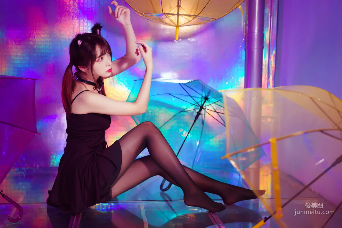 瘋貓ss《絲襪狂想曲(光)》 [蘿莉COS] 寫真集 18