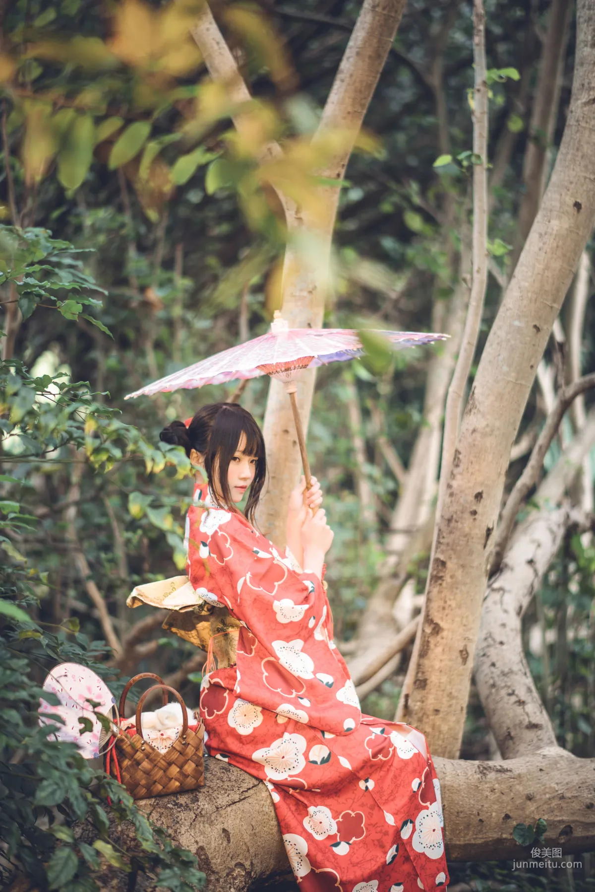 桜桃喵《夏日祭》 [蘿莉COS] 寫真集 22